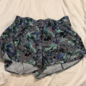 Lululemon Track That Mid-Rise Lined Short 5" size 12